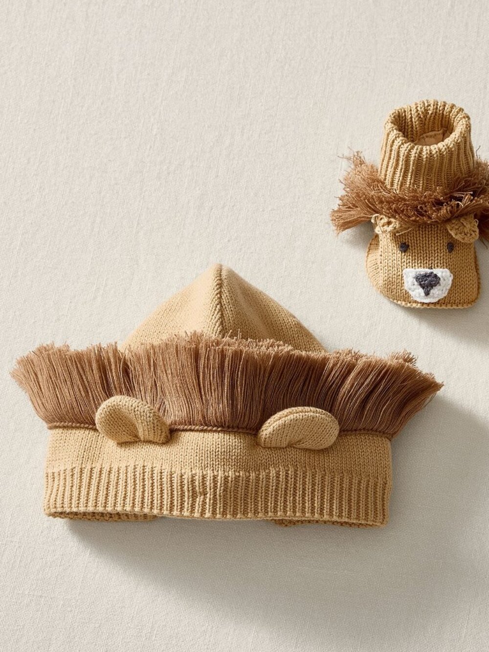Lion Organic Hat & Bootie Set  Soooo Cute!!! New in Box